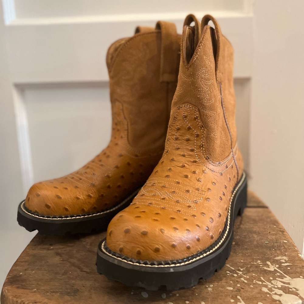Ariat ostrich skin boots cowgirl EUC fat baby stunning vintage unique HTF rare